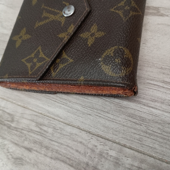 LOUIS VUITTON W Hook Wallet Monogram Beige Monogram Canvas Authentic - Picture 2 of 12